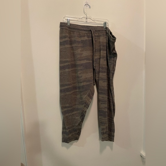 Ebb & Flow camouflage joggers, sweatpants lounge pants size 3X - Picture 3 of 5